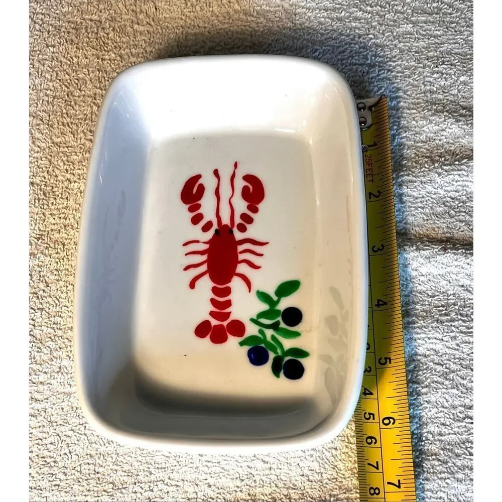 Crate & Barrel Nantucket Stoneware Lobster & Berry Motif Baking  Dish
